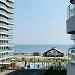 Apartment Delmar Premium Cu Piscina In Nord Mamaia