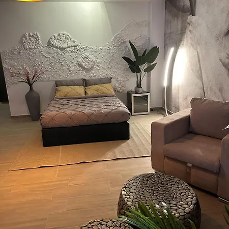 Delmar Premium Cu Piscina In Nord * 马马亚