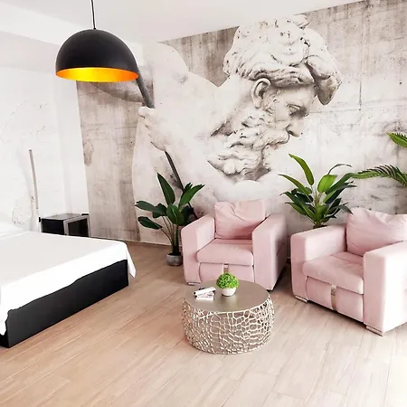 Delmar Premium Cu Piscina In Nord