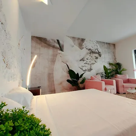 Delmar Premium Cu Piscina In Nord Apartment Mamaia