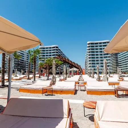 Delmar Premium Cu Piscina In Nord Apartment Mamaia