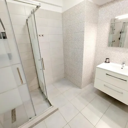 Apartment Delmar Premium Cu Piscina In Nord Mamaia