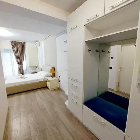 Delmar Premium Cu Piscina In Nord Apartment