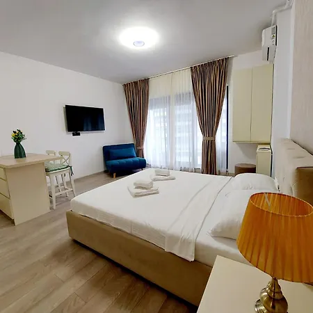 Apartment Delmar Premium Cu Piscina In Nord