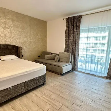 Delmar Premium Cu Piscina In Nord 马马亚