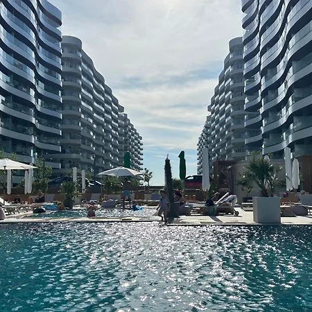 Apartment Delmar Premium Cu Piscina In Nord Mamaia